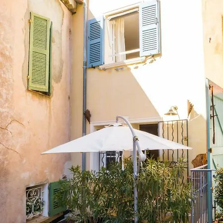 Maison Fontaine Feriehus *